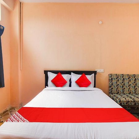 Hotel O R.J.International Pedda Ambarpet Exterior foto